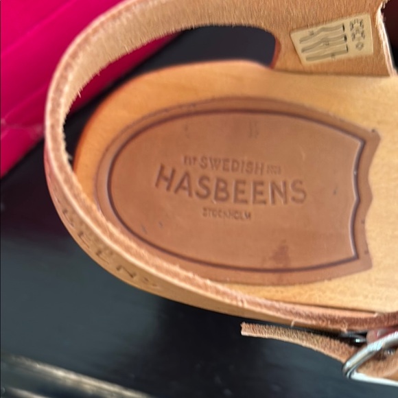 Swedish Hasbeens Women's Tan Sandals - Picture 2 of 5